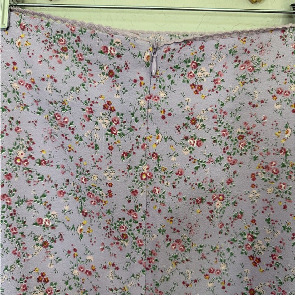 John Galt Floral Midi Skirt W/ Side Slit in Lavender. - Picture 5 of 10